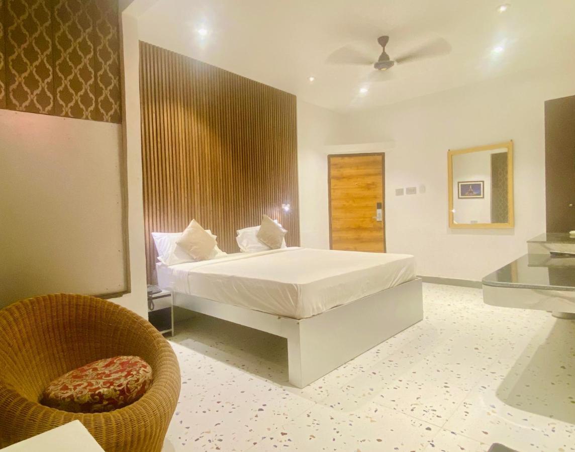 ורנאסי Itsy Hotels Banana Boutique מראה חיצוני תמונה