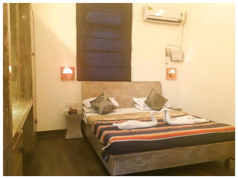 ורנאסי Itsy Hotels Banana Boutique מראה חיצוני תמונה