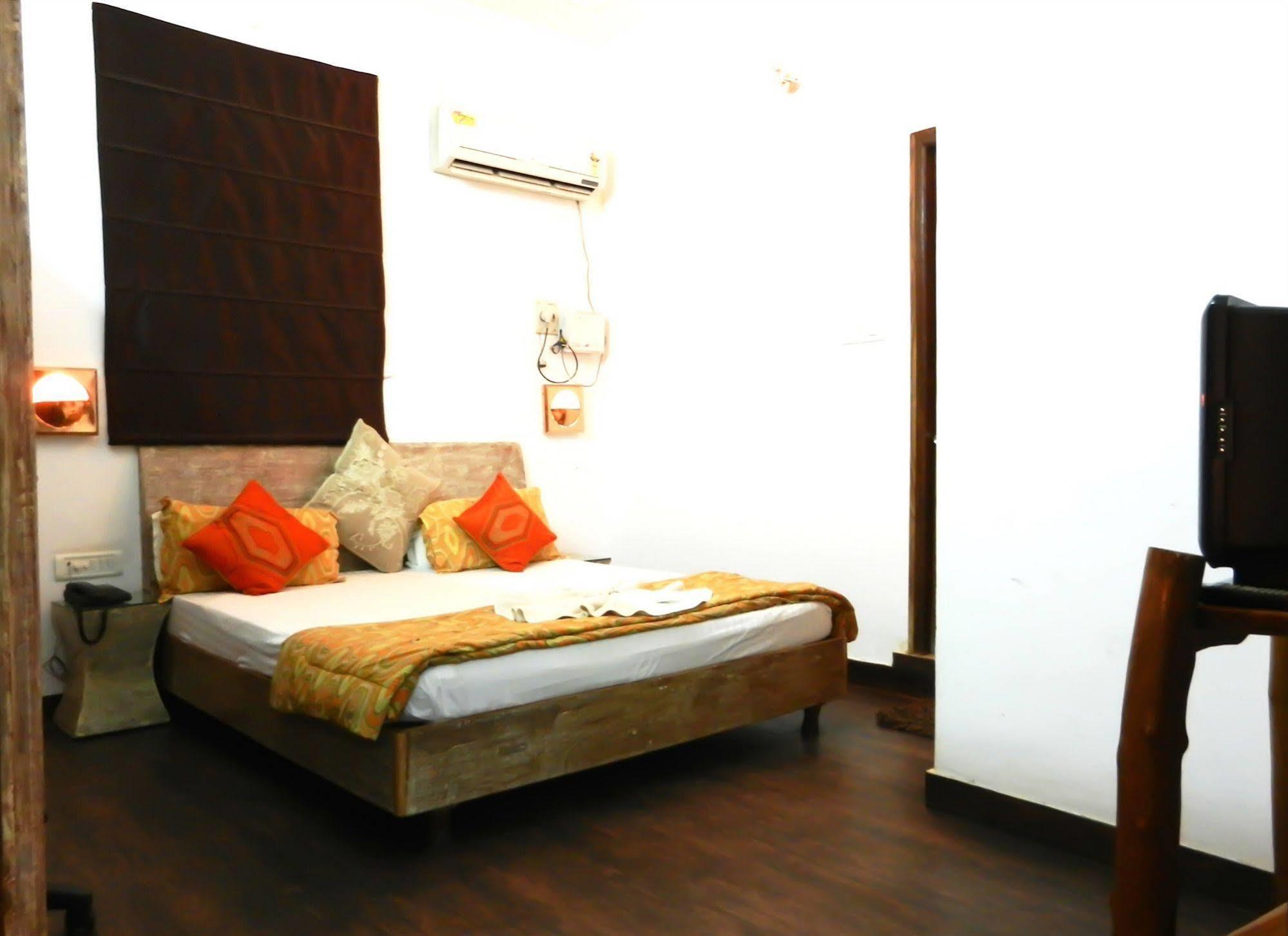 ורנאסי Itsy Hotels Banana Boutique מראה חיצוני תמונה