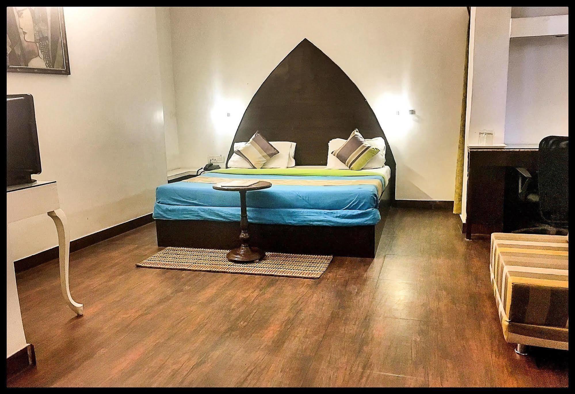 ורנאסי Itsy Hotels Banana Boutique מראה חיצוני תמונה